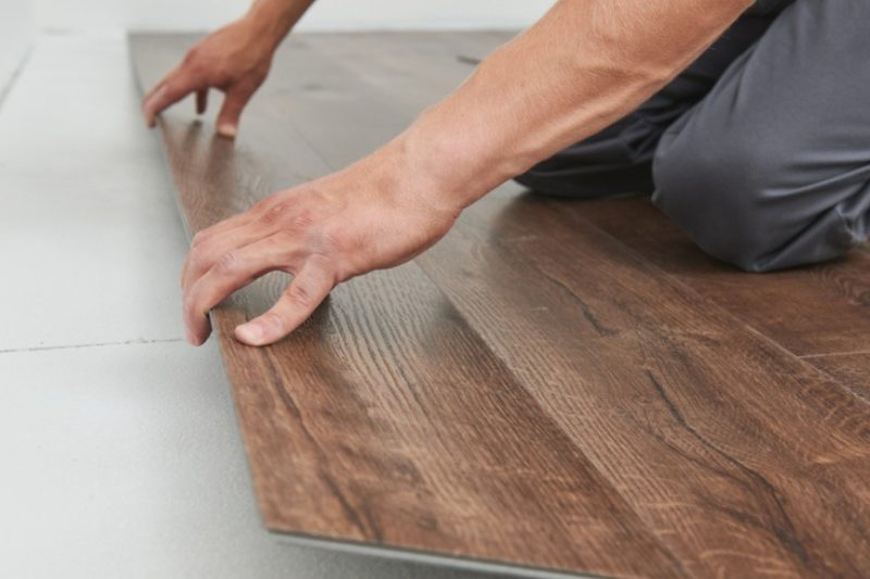 Why Wholesale Vinyl Plank Flooring Is Outpacing Retail Sales in the U.S.?